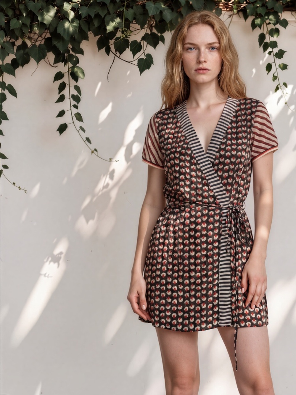 SCOTCH & SODA-SEXY & FLATTERING WRAP DRESS SHEER PRINT-SIZE 2